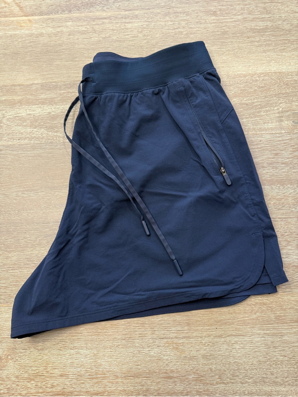Lululemon License to Train HR Short 4" - Picture 6 of 6
